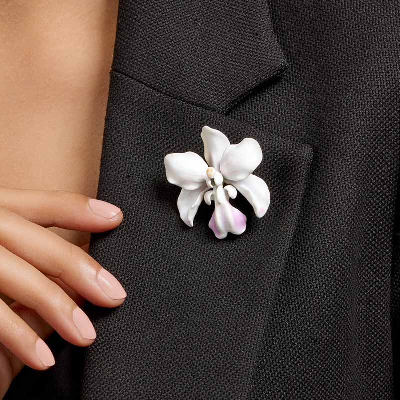 Broches